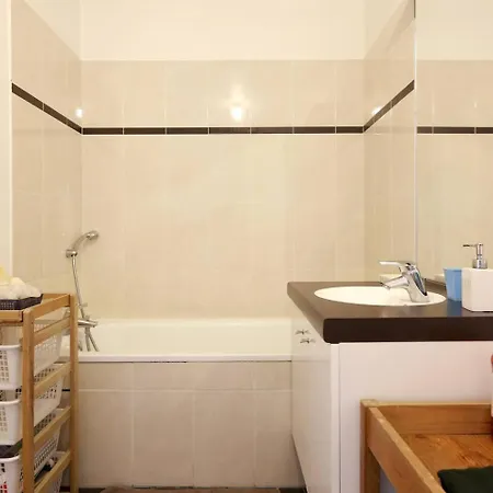 Private With Terrace In Shared House *