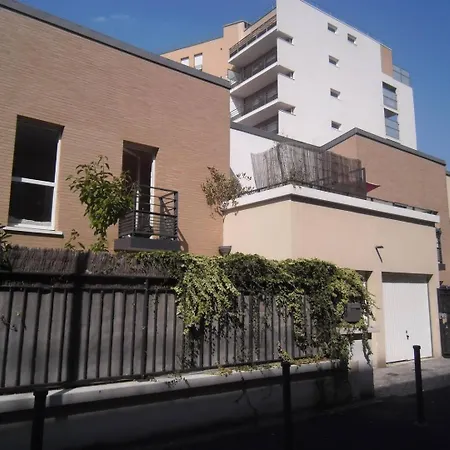Private With Terrace In Shared House Maison d'hôtes